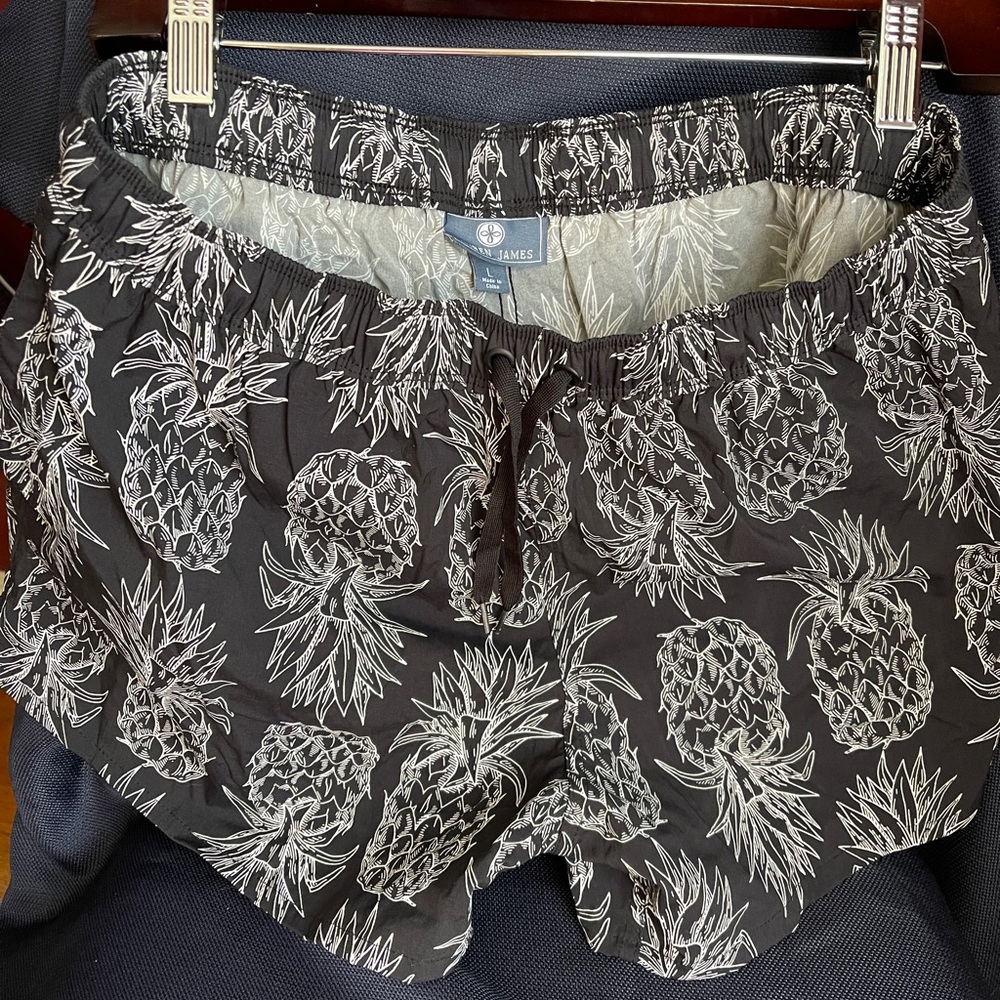 Women’s board shorts